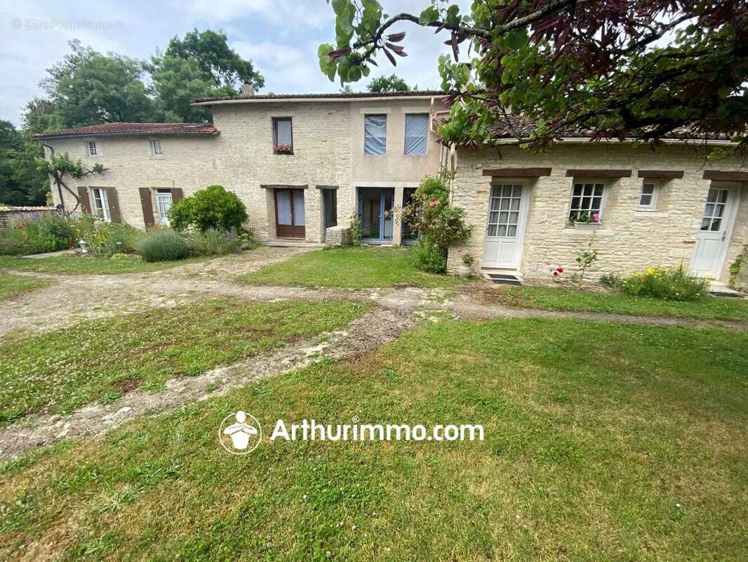 Maison à VILLEFOLLET