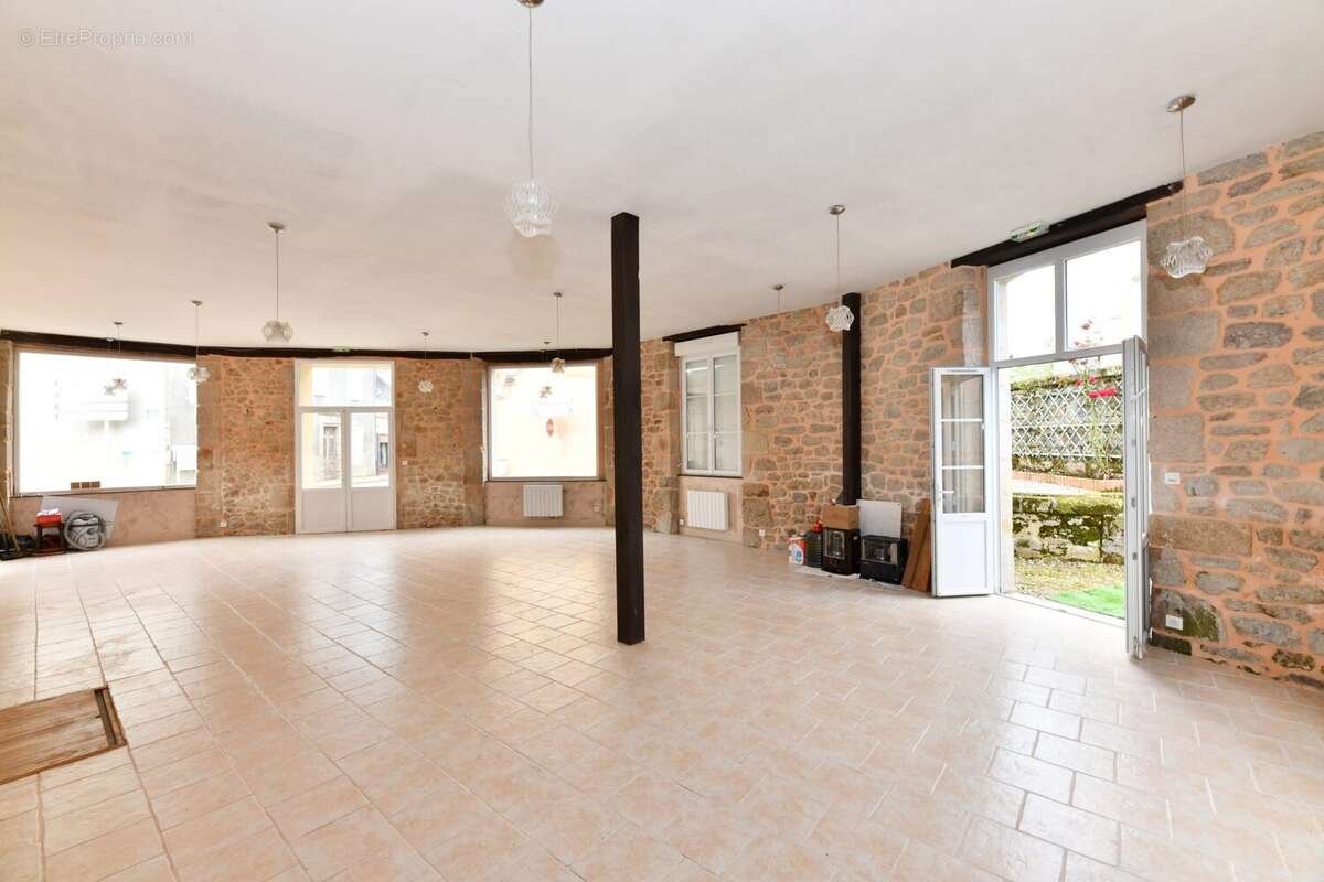 Appartement à SAINT-PRIVAT