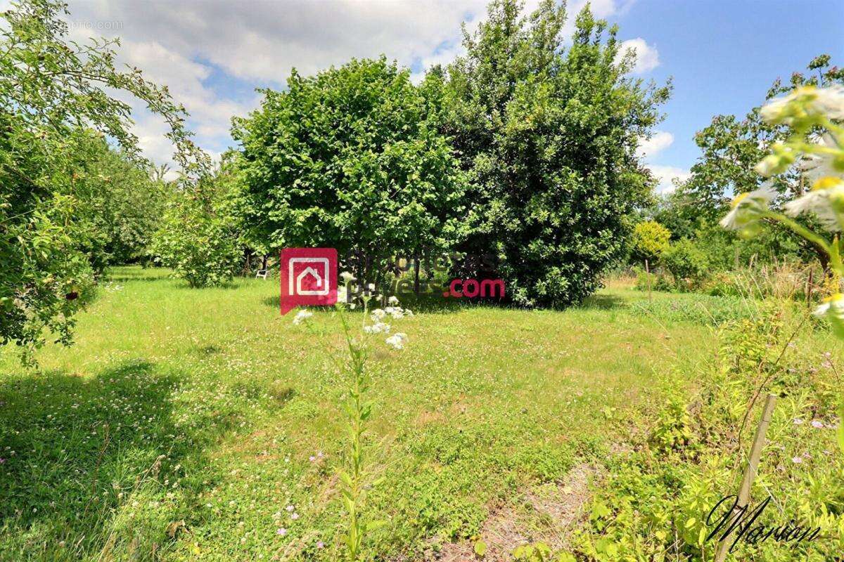 Maison à MAIGNELAY-MONTIGNY