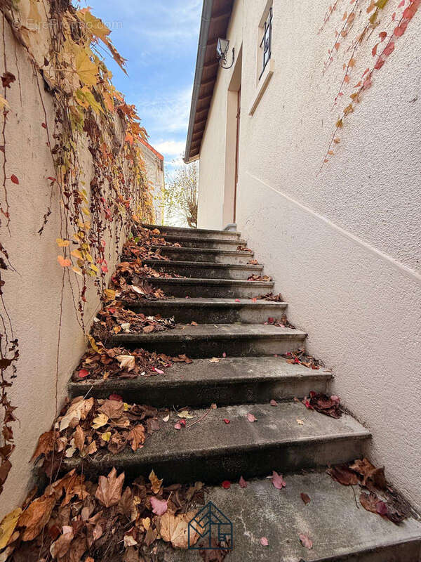 Maison à RIORGES