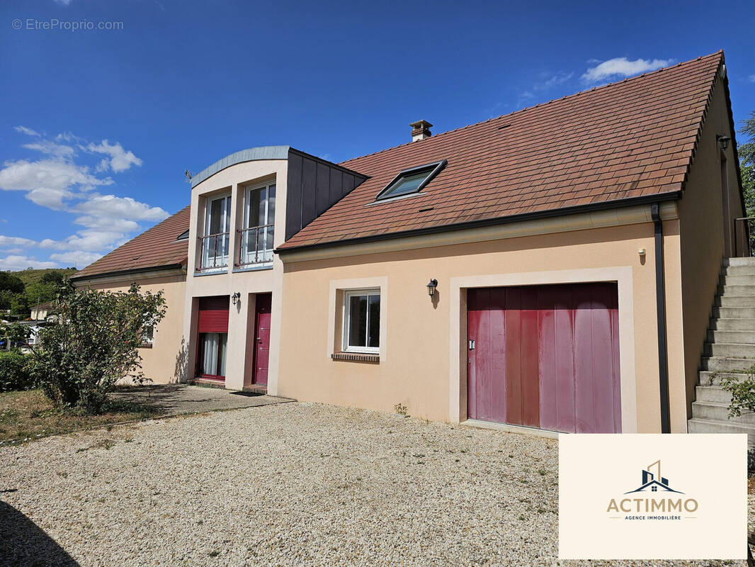 Maison à JOIGNY