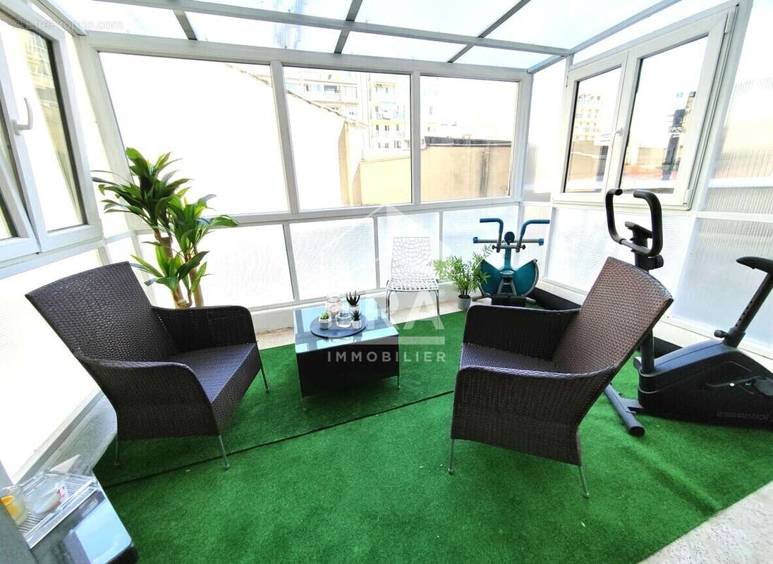 Appartement à MARSEILLE-5E