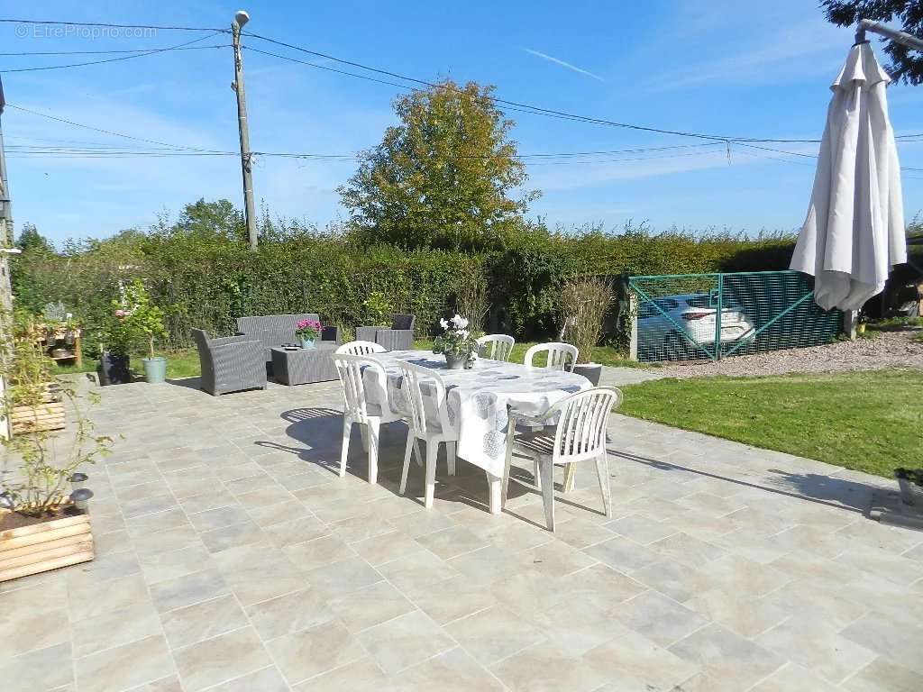 Maison à SAINT-PIERRE-SUR-DIVES