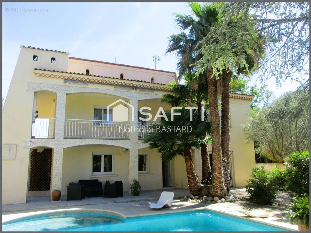 Photo 1 - Maison à SAUSSET-LES-PINS