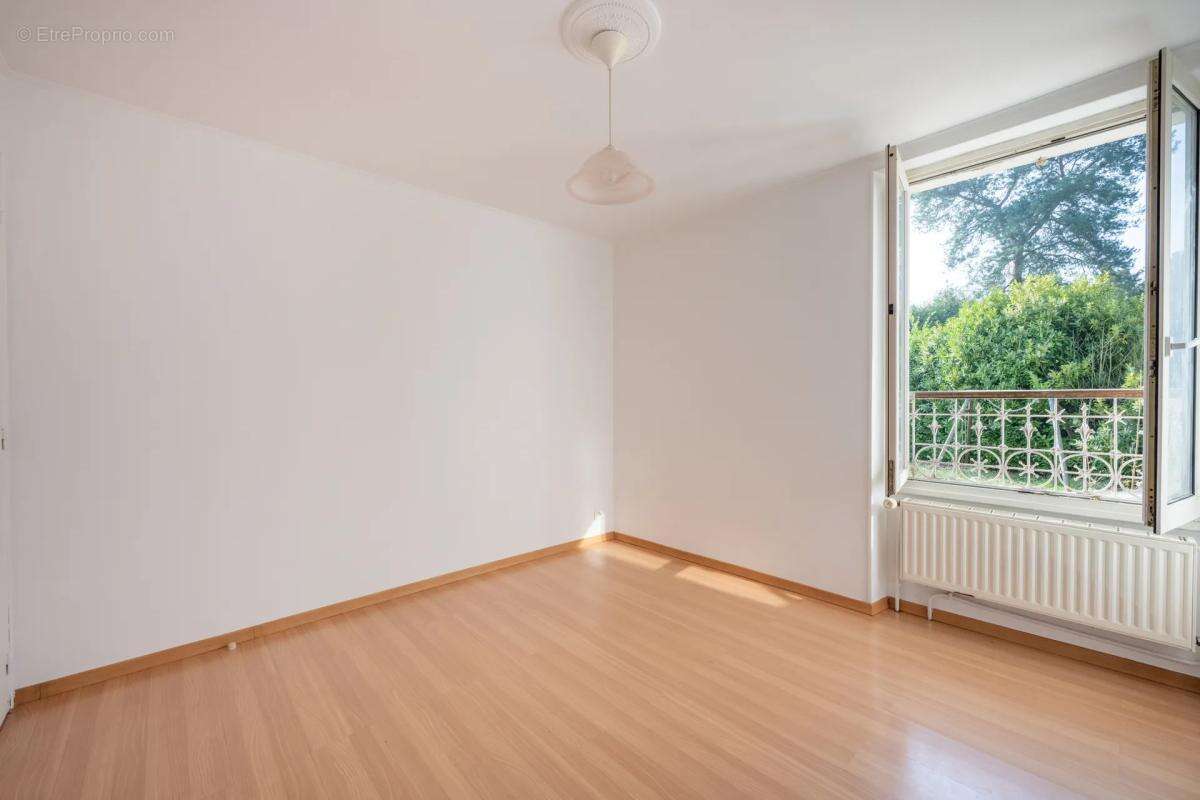 Maison à LOUVECIENNES