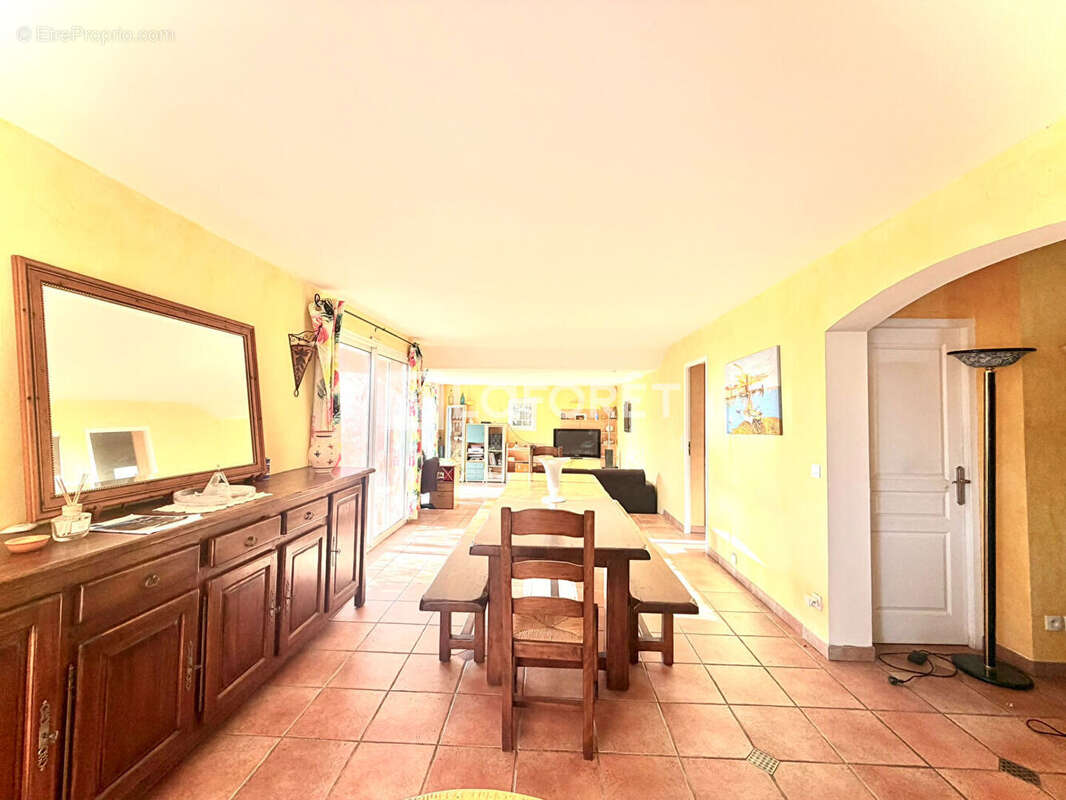 Maison à SAINT-CYPRIEN