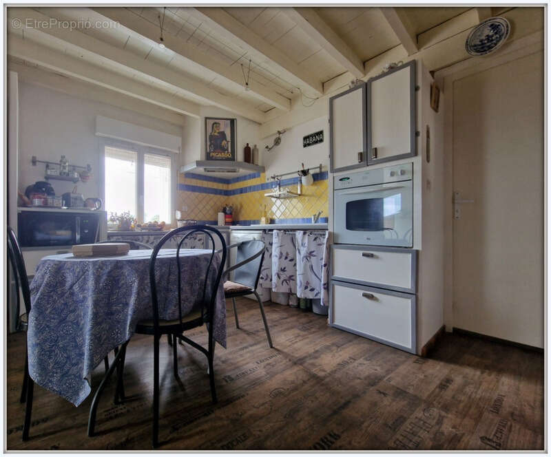 Maison à OUVEILLAN