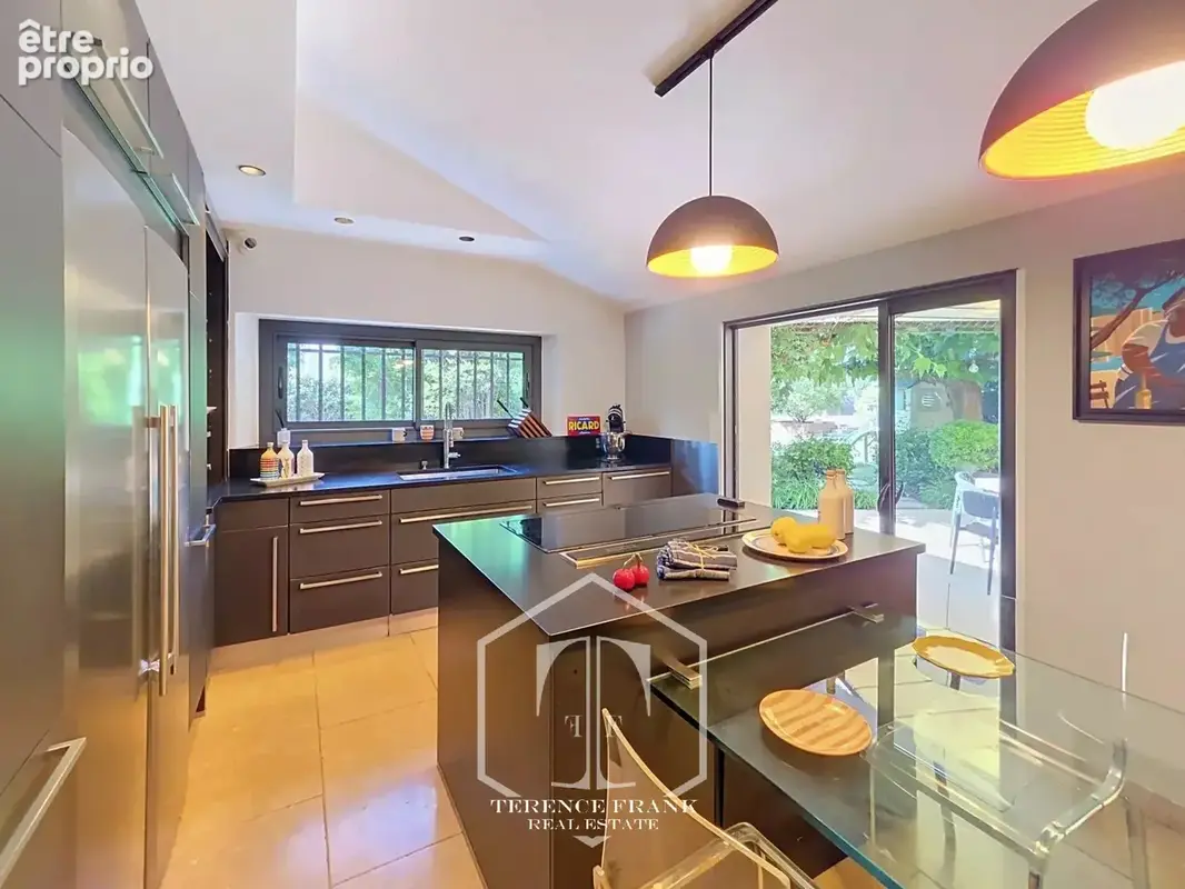 Villa de caractère – Plus de 240 m² – 5 chambres – Piscine – Jardin - photo 15