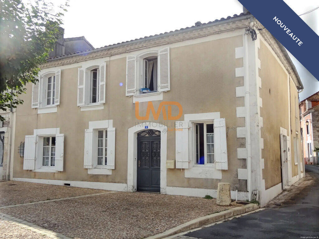 Maison 150 m2 sur étage centre ville - photo 1