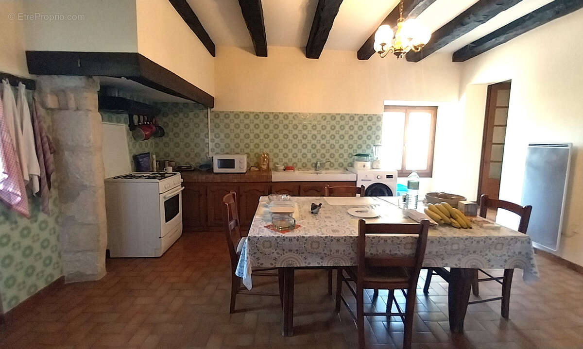 Maison à MILHAC-D'AUBEROCHE