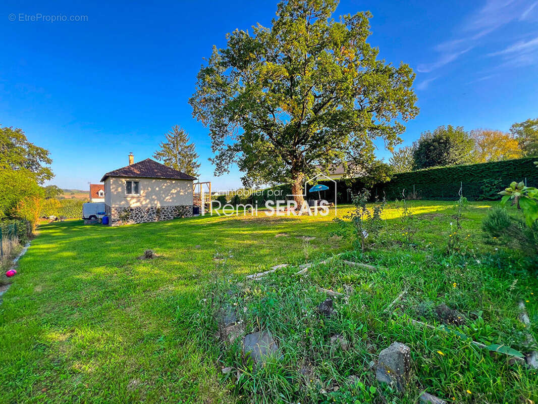 Maison à MENIL-HUBERT-SUR-ORNE