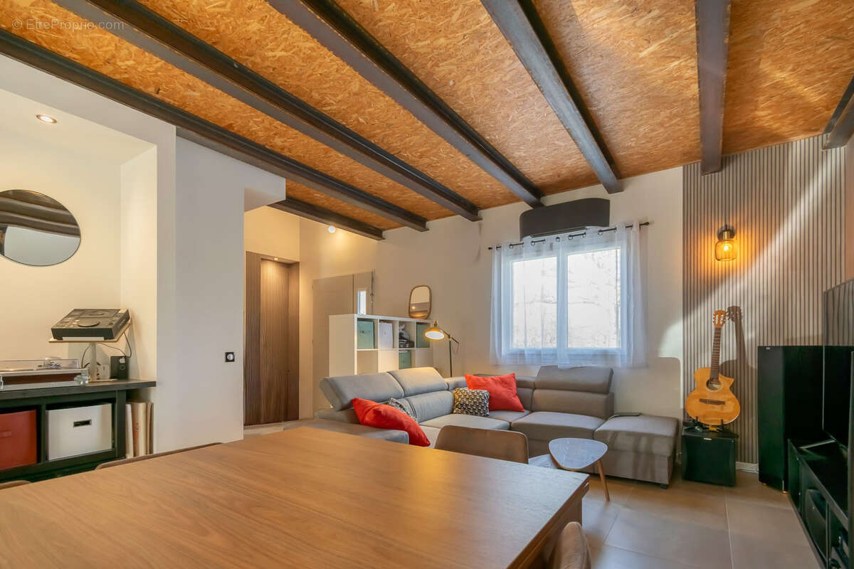 Maison 150 m2 + garage sur terrain 1150 m2 piscinable - photo 8