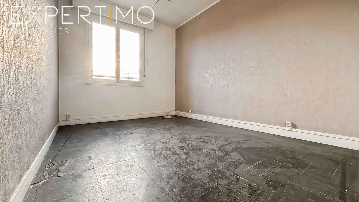 A VENRDE appartement F4 lumineux à proximité du centre-ville d'Étampes - photo 12