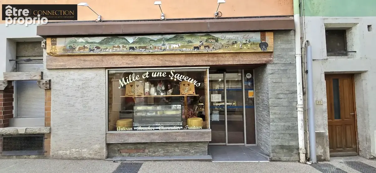 Boucherie, charcuterie, traiteur   fonds de commerce + murs + appartement t3 de 199 m2 - photo 1