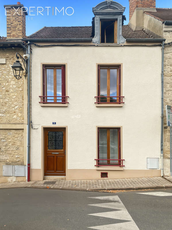 Maison à LA FERTE-ALAIS