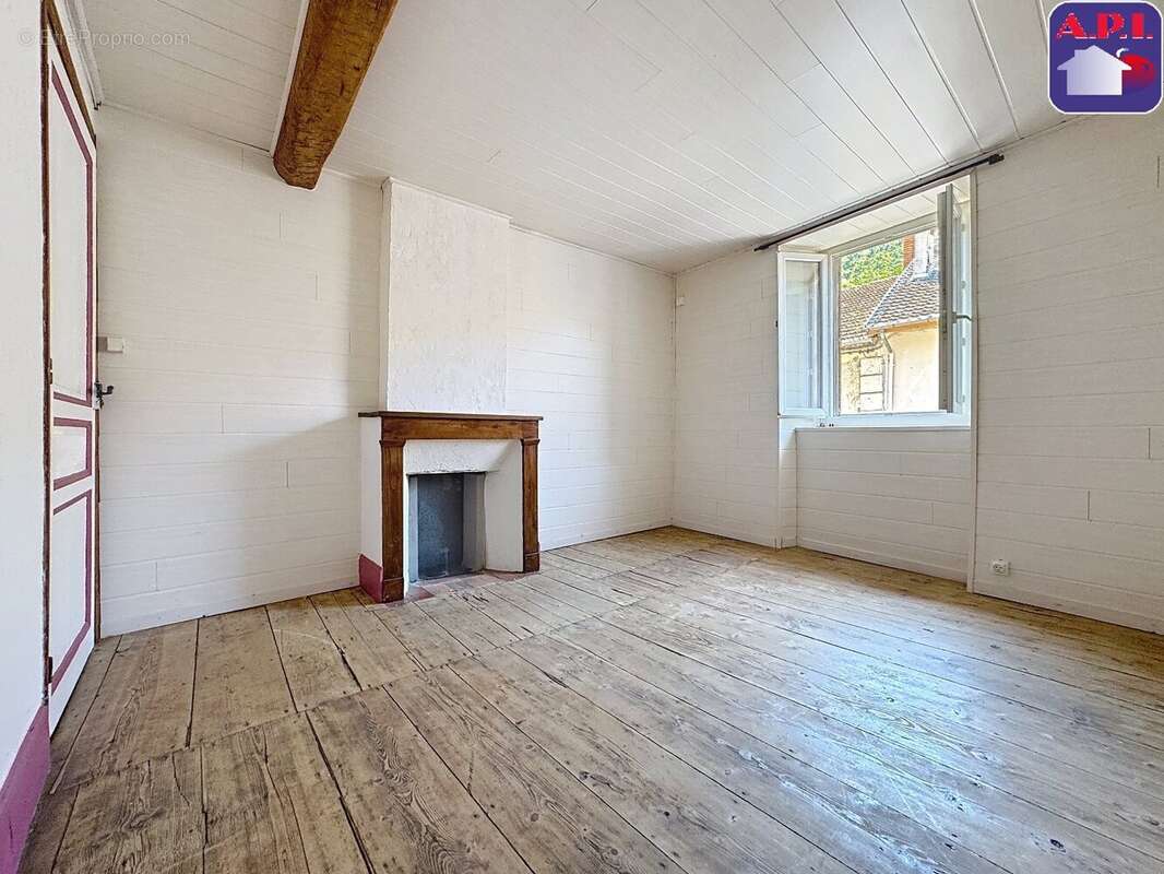 Maison à LES CABANNES