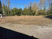 Terrain à LA CHAPELLE-DE-GUINCHAY