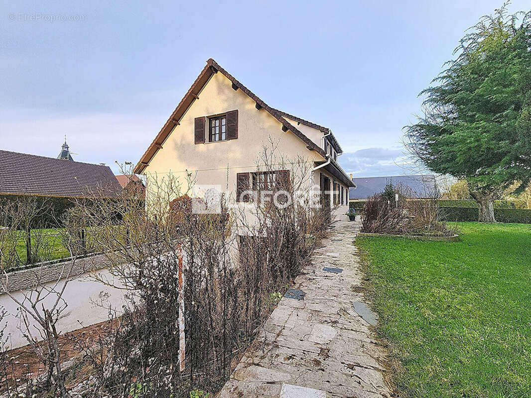 Maison à LE THUIT-SIGNOL
