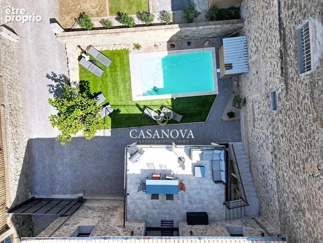 Propriété de caractère entre Pézenas et Béziers  Un lieu aux multiples possibilités: maison de famille ou lieu de réception - photo 6
