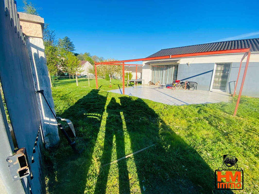 Maison à CONDAT-SUR-VIENNE