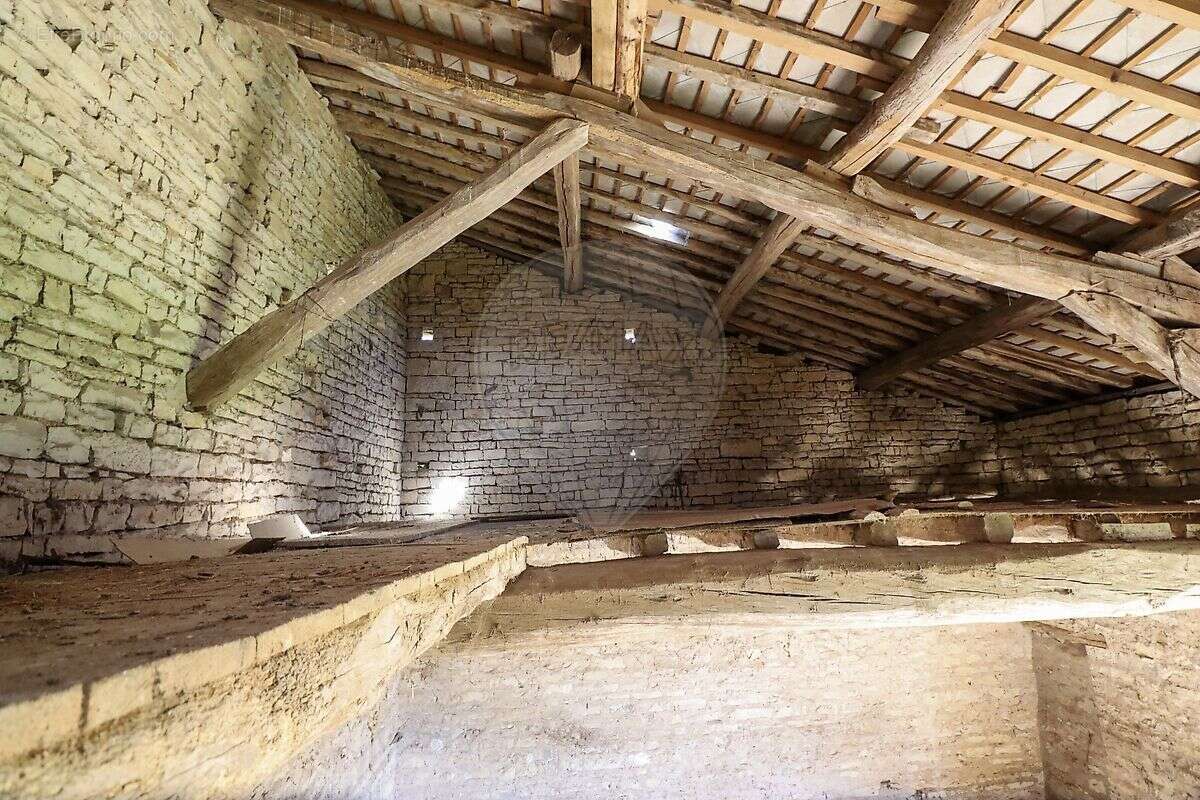 Parking à VERMENTON