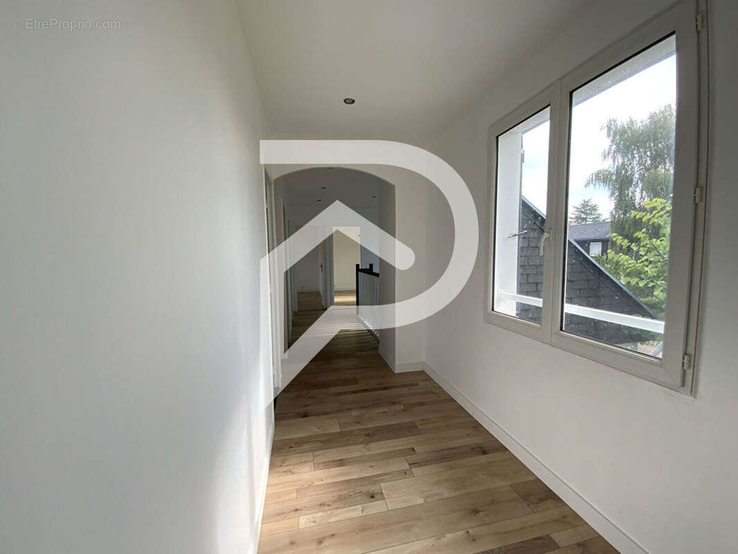 Maison à COIGNIERES