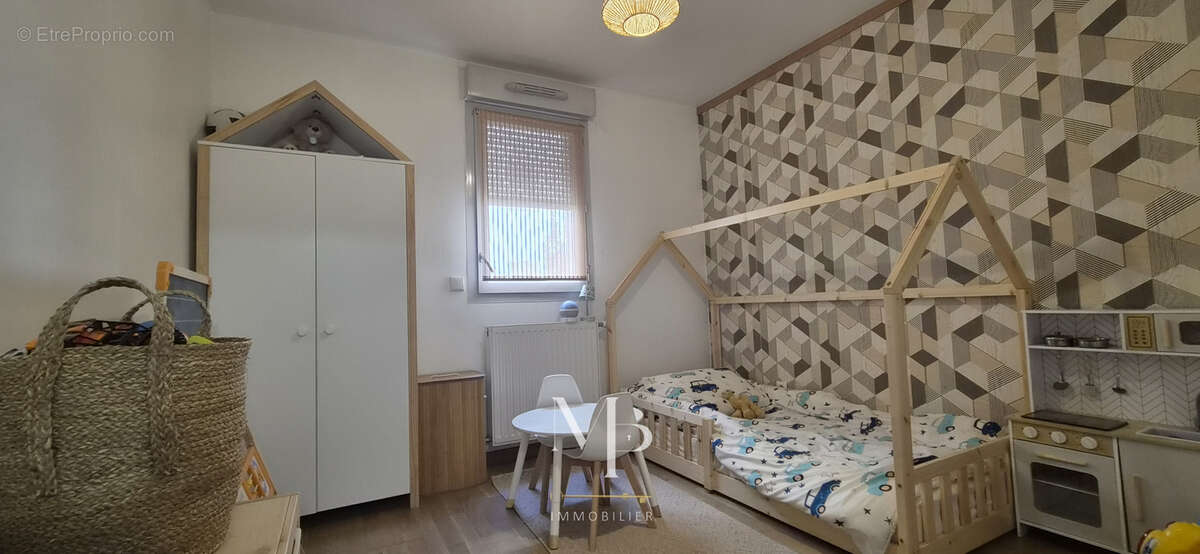 Jolie T3 de 66 m2 dans une résidence sécurisée avec garage - photo 4