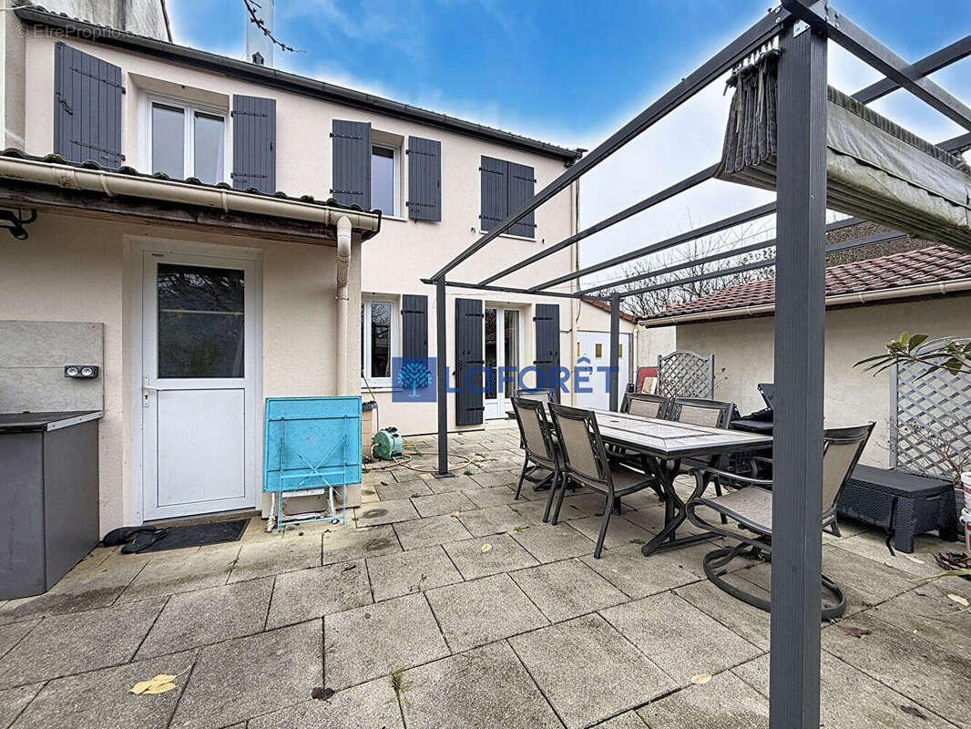 Maison à SAVIGNY-SUR-ORGE