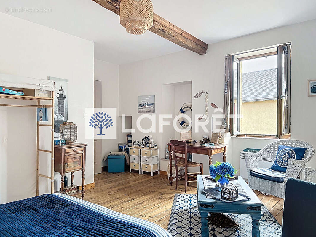 Maison à ASSAIS-LES-JUMEAUX