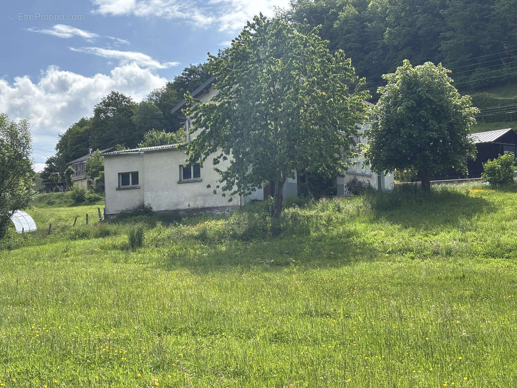Maison à VEZAC