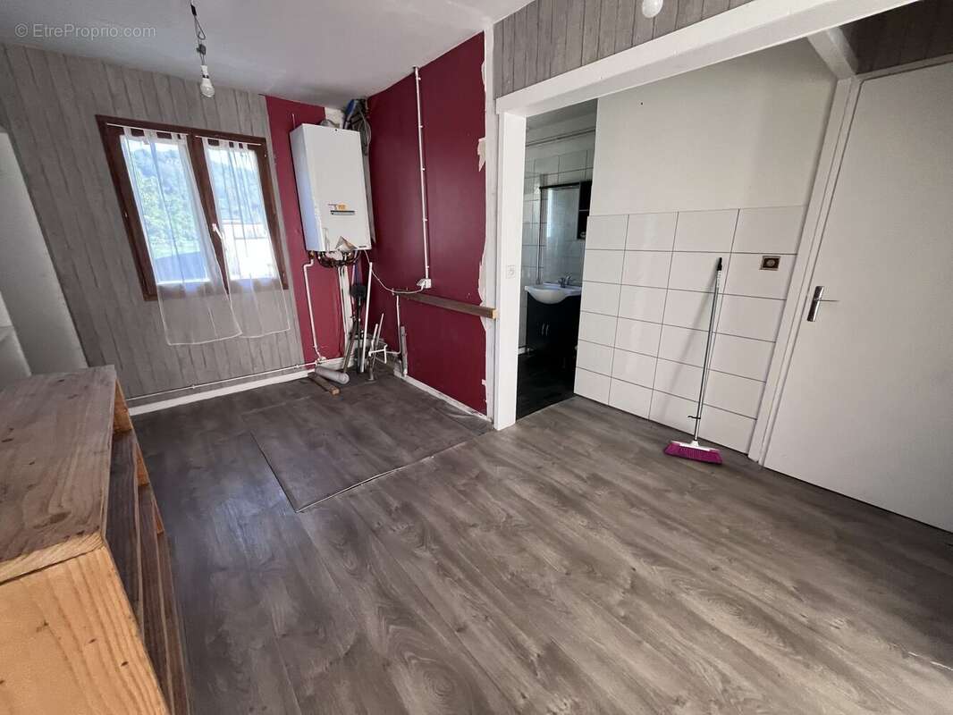 Chambre 1 - Maison à BORT-LES-ORGUES