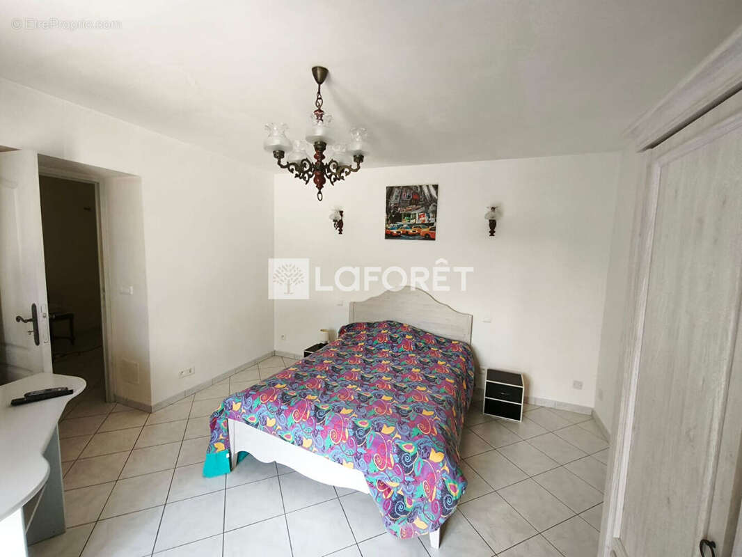 Maison Reynes 5 pièce(s) 108 m2 - photo 4