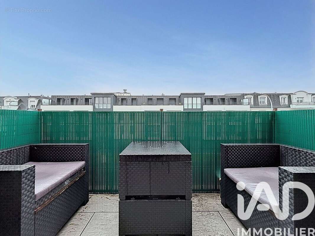 Photo 2 - Appartement à SAINTE-GENEVIEVE-DES-BOIS