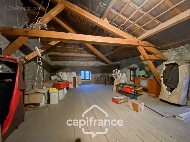 Maison à SARRAS