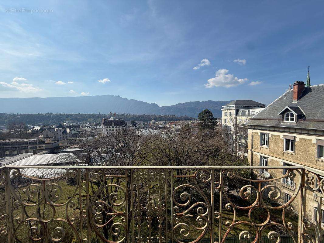 Appartement à AIX-LES-BAINS