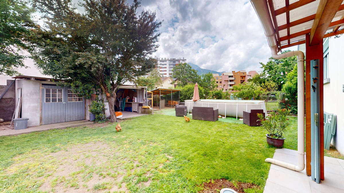 Maison à ECHIROLLES