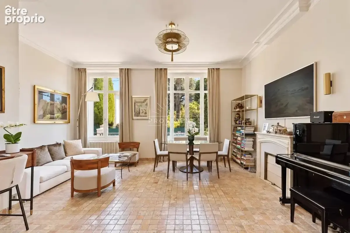 Cannes Basse Californie : Villa de caractère avec jardin, proche Croisette - photo 2