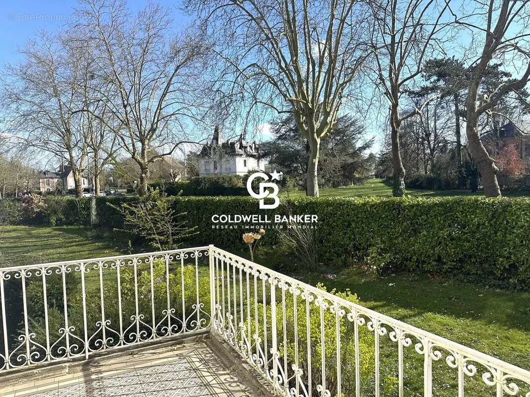 Maison à LE VESINET