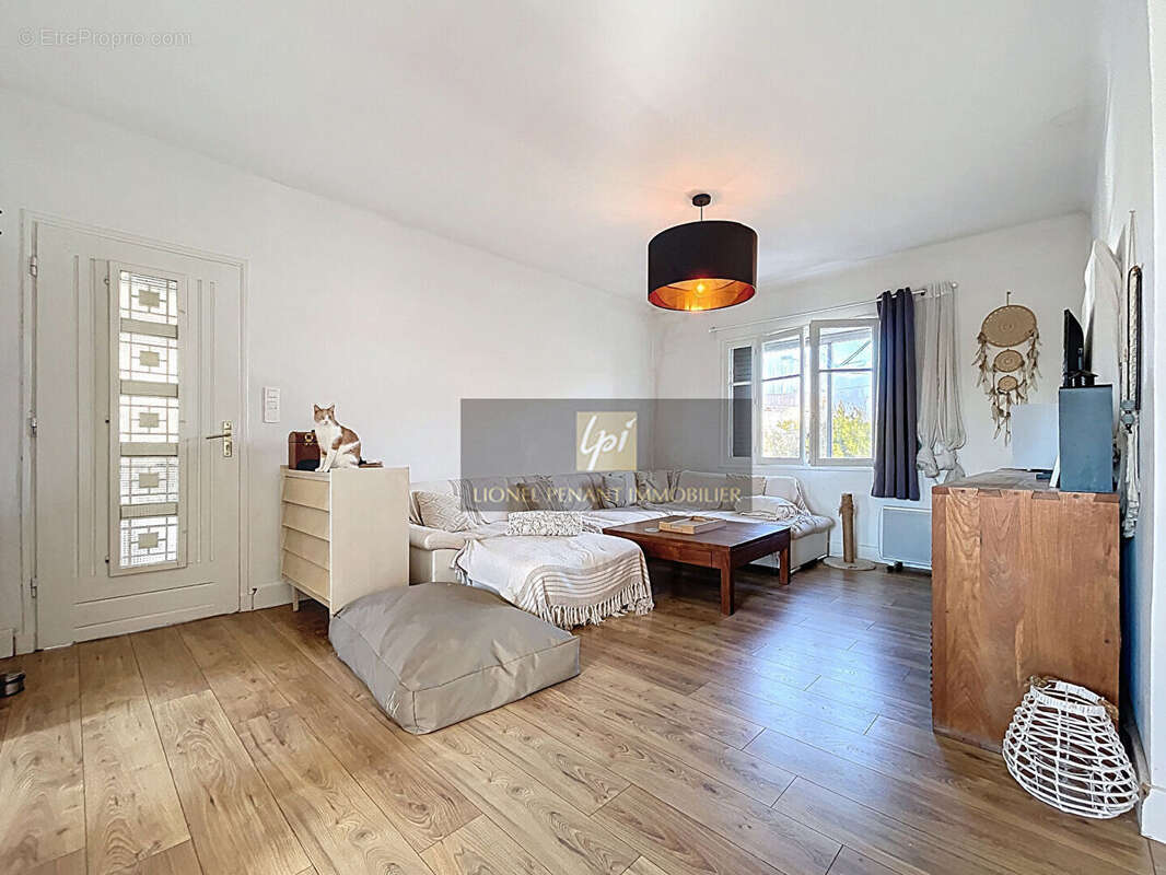 Carpentras maison de ville t6 115m² evolutive sur 370m² de terrain cloture - photo 4
