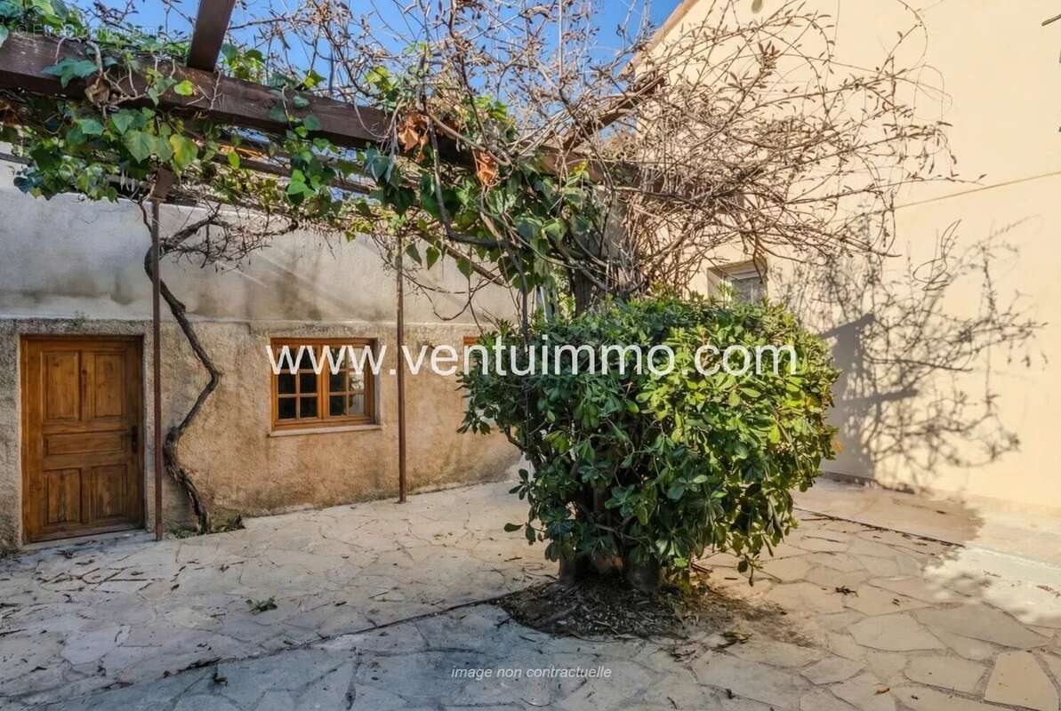 Maison mitoyenne de 110 m² avec piscine à Mougins - photo 5