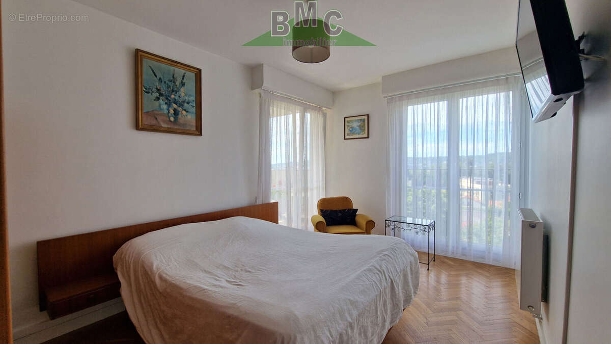 Appartement à LE PLESSIS-BOUCHARD