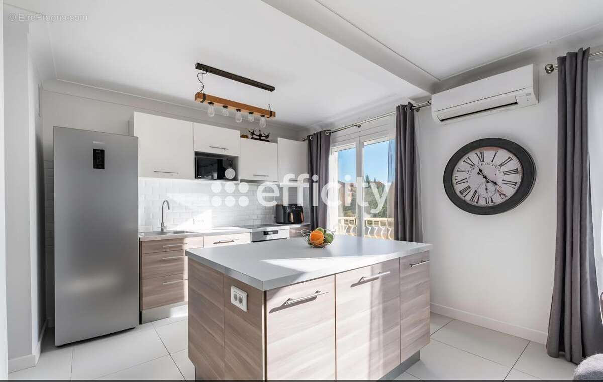 Appartement à COGOLIN