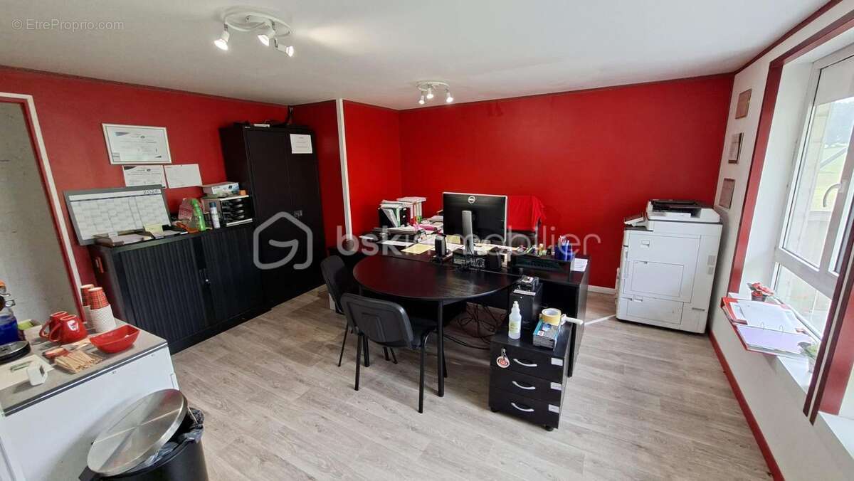Propriété unique avec habitation de 200 m², vaste dépendance professionnelle - photo 18