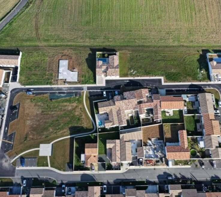 Terrain à BOURGNEUF