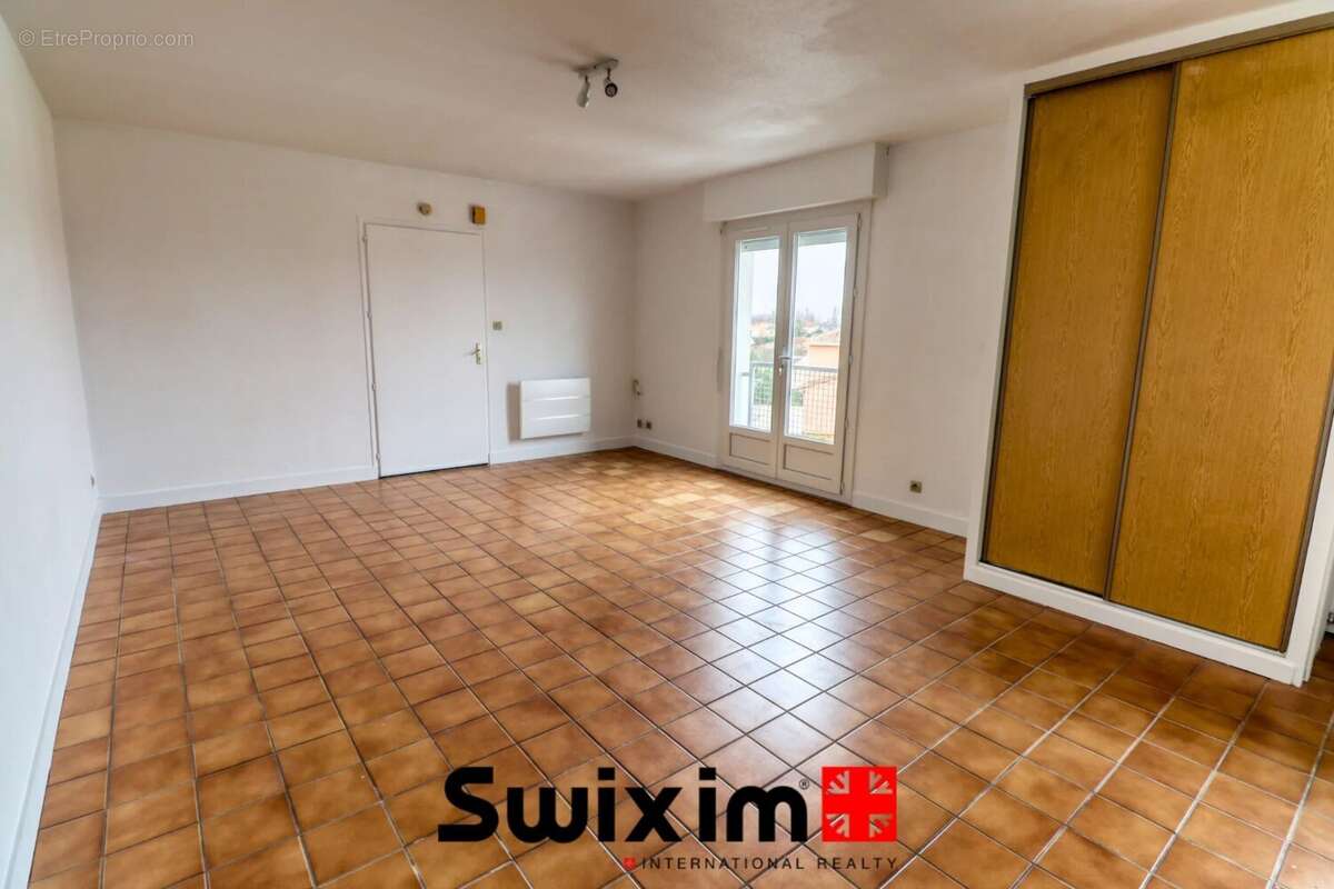 Appartement à PAREMPUYRE