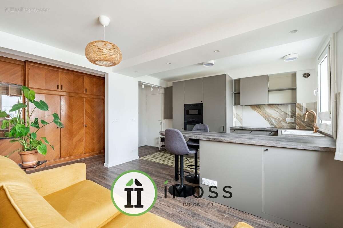 Appartement à PARIS-18E