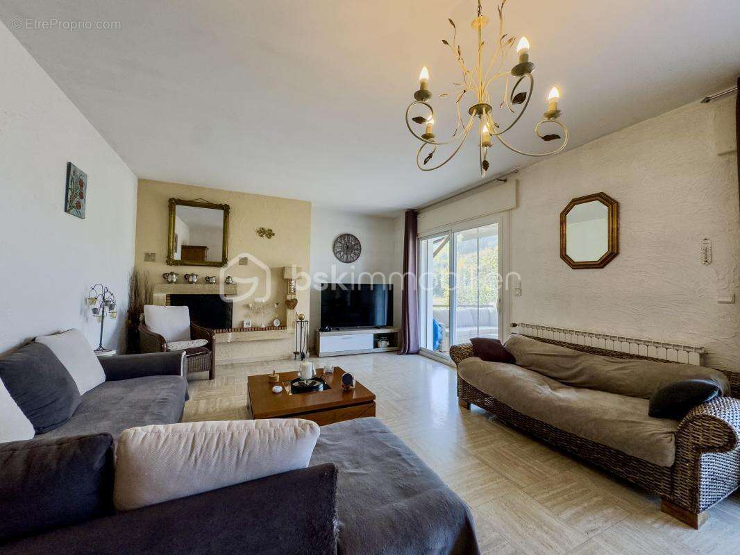 Villa 200 m² – Piscine à débordement – Terrain 2 500 m² – Aucun vis-à-vis - photo 3