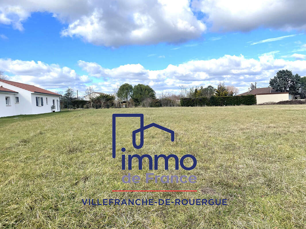 Terrain à VILLEFRANCHE-DE-ROUERGUE
