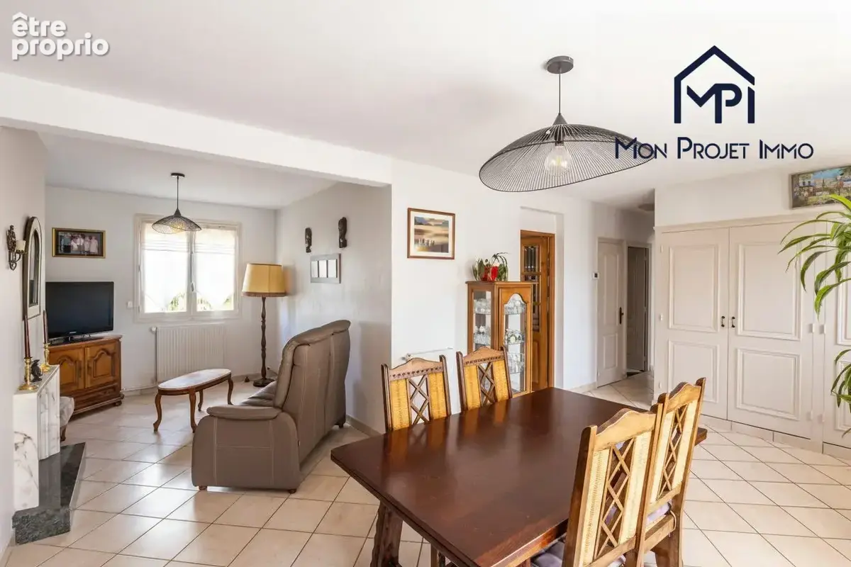 Maison 5 pièces 98 m² à vendre à Bonchamp-Les-Laval (53960) - photo 4