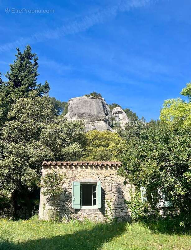 Exclusivité Propriéte de charme située aux Baux de Provence - photo 8